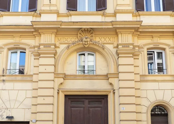 White Ostilia Apartments